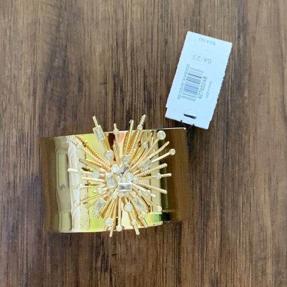 Express Rhinestone burst cuff bracelet - Picture 2 of 10